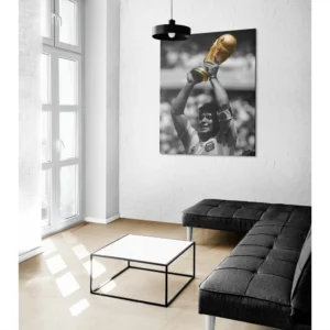 Este loco Diez bajito Llenó de risas la tierra